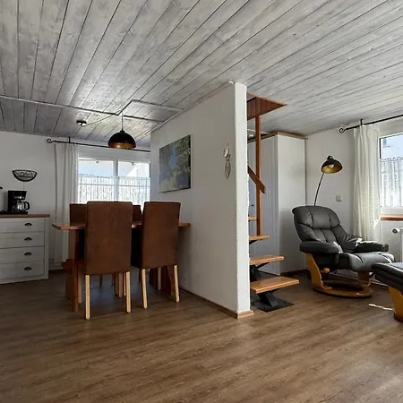 Reetdachtraeumchen Middelhagen